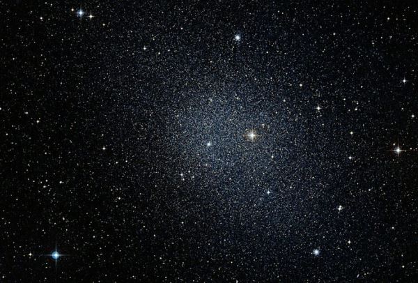 Астрономы открыли ультратусклую галактику вблизи Млечного Пути