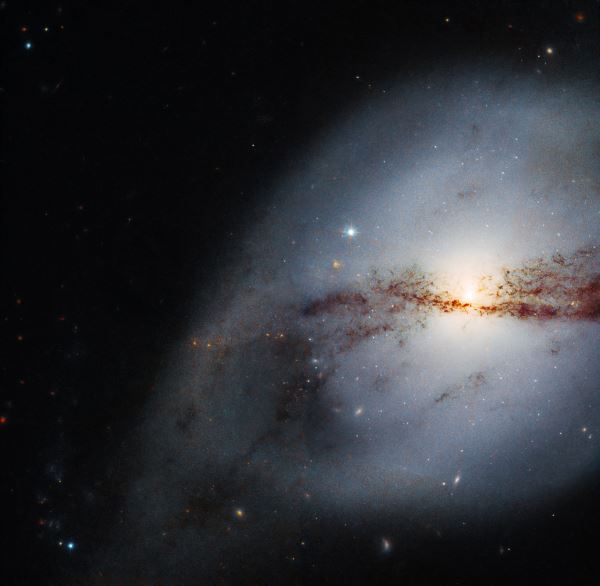 Hubble детально рассмотрел закрученную спираль во Вселенной