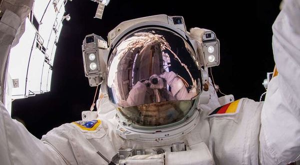 НАСА приостанавливает выходы в открытый космос на МКС для расследования утечки воды