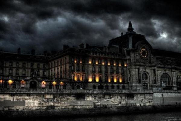 Призрак дворца Тюильри - вековое проклятье королей Франции